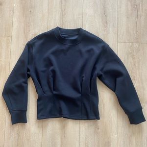 Lululemon black pull over size 6
